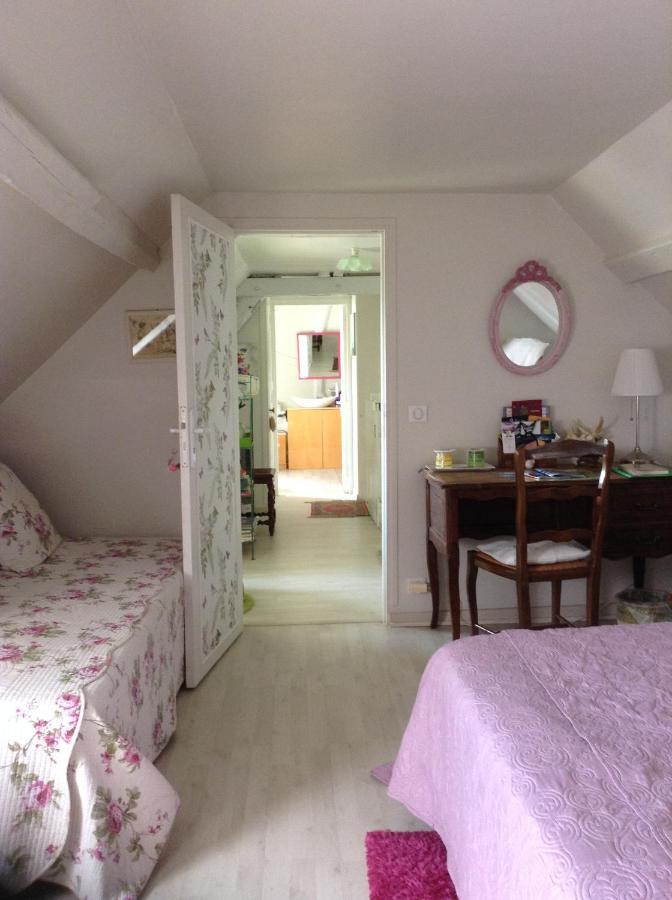 Le Jardin Des Poules Bed & Breakfast Thietreville Exterior photo